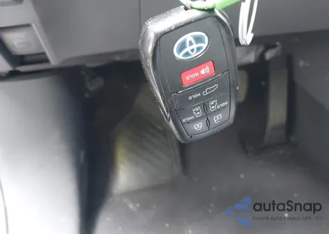 2024 Toyota Sienna Xle from USA, damaged, VIN 5TDYRKEC7RS205106